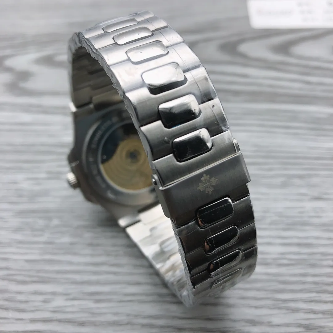 【High-end replica】💰1360! PATEK PHILIPPE 🎮 Series: Patek Philippe Sports Series Nautilus Movement: Fully automatic mechanical movement Case: 316L fine steel 🎮 Strap: 316L solid stainless steel Buckle: Original buckle Super luminous display Size: 42mm diameter Thickness: 11 mm 🎮Sanjie exquisitely recommends men's mechanical casual business watches SJ carefully creates ultra-realistic photo shoots for you The effect of making you super realistic physical graphics
